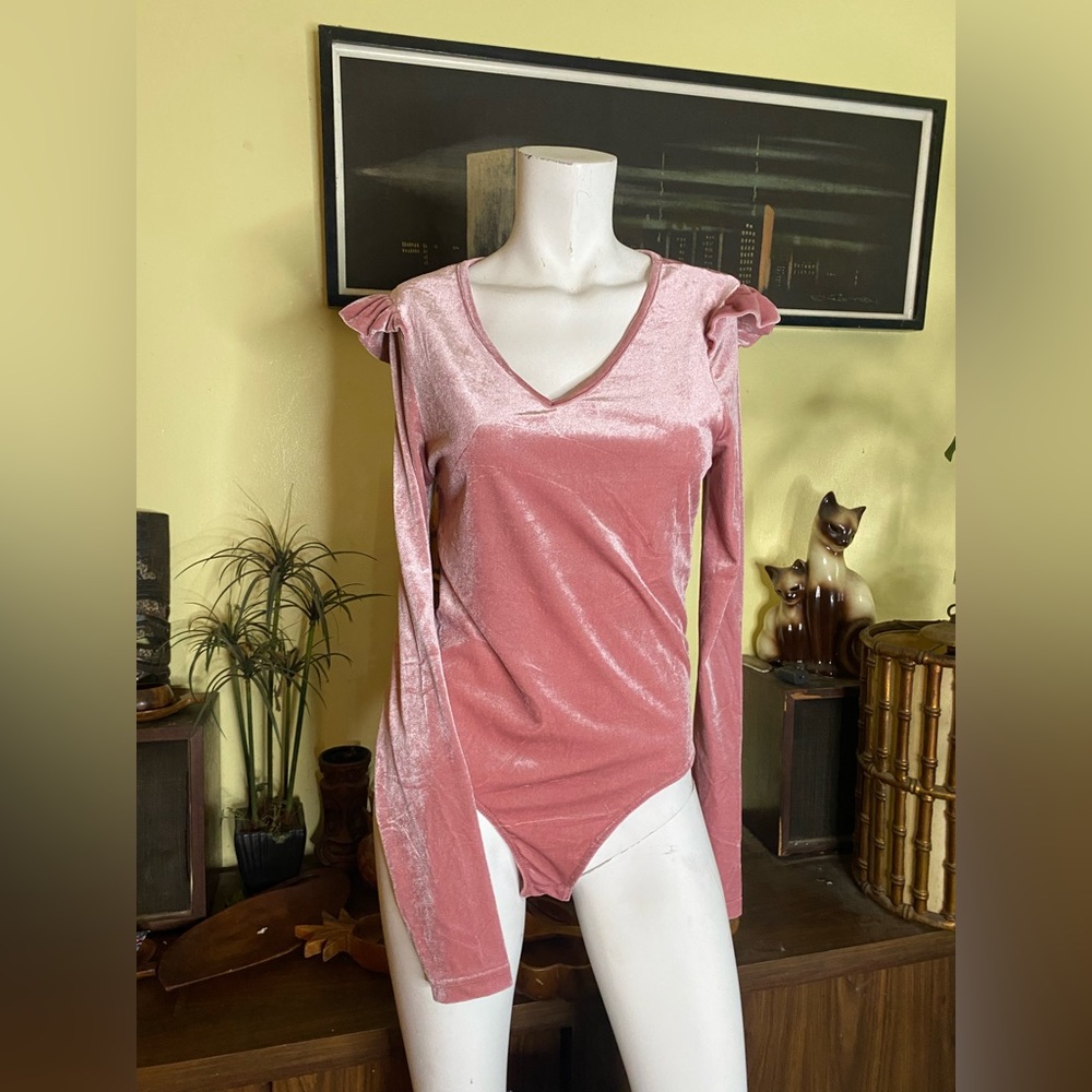 Ladies ruffle celebrity lush pink velvet long sleeve bodysuit glam Barbie core